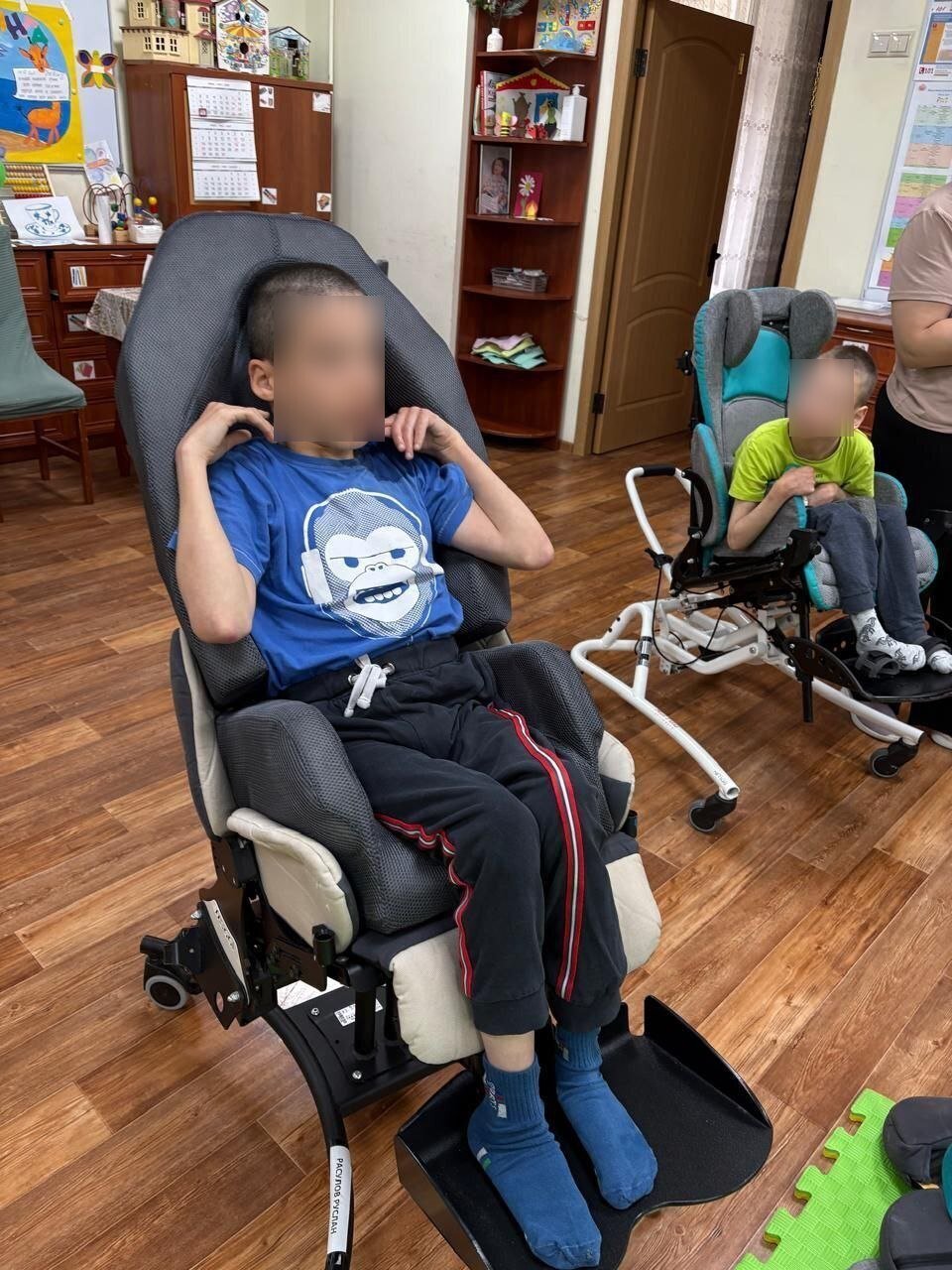 Custom wheelchair seat